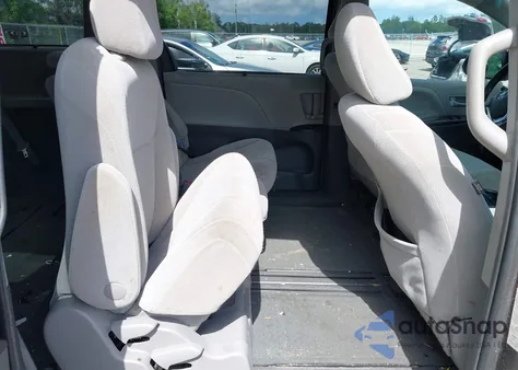 2017 Toyota Sienna Le 8 Passenger из США, поврежденный, VIN 5TDKZ3DC1HS847347